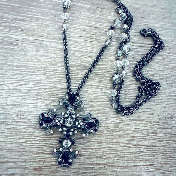 Crystal Black Cross Pendant Chain Necklace - Picture 1 of 4